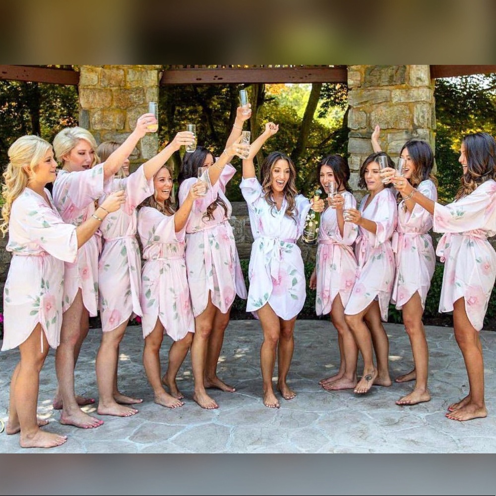 Satin soft drape Floral Robe - Picture 3 of 3
